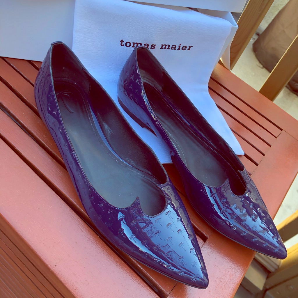 Women’s Flats/Shoes